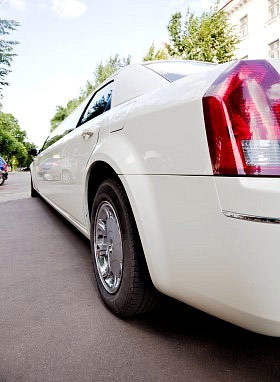 whitestretchlimo Chicago Limousine